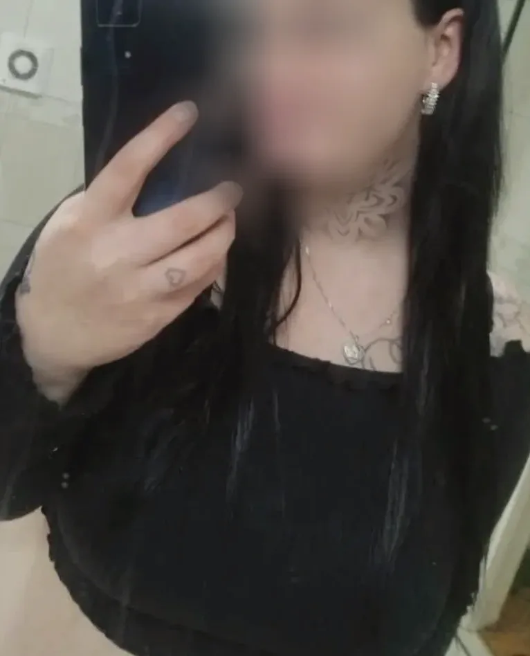 Aoife, 27