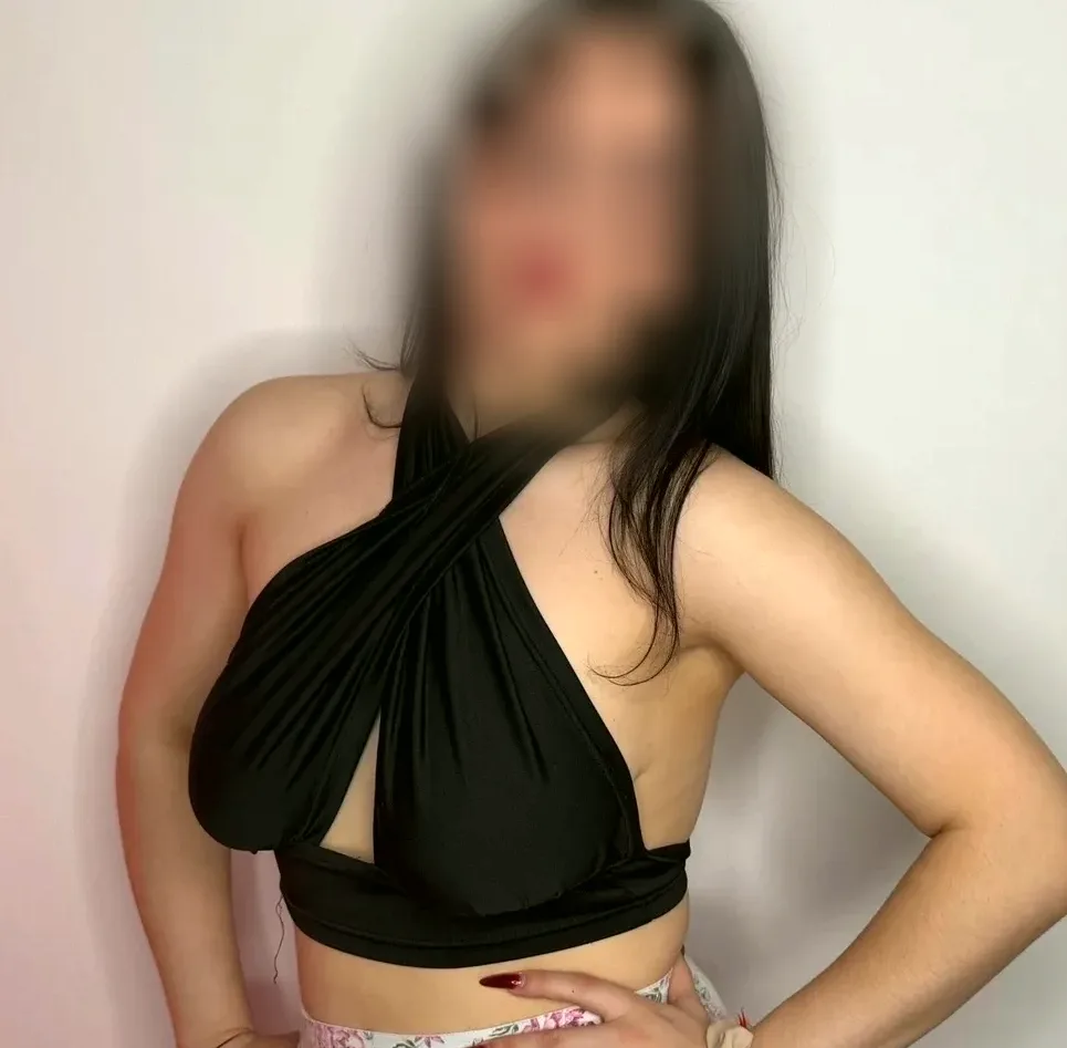 Claire, 20
