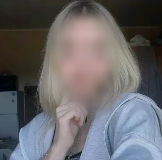 Lauren, 20