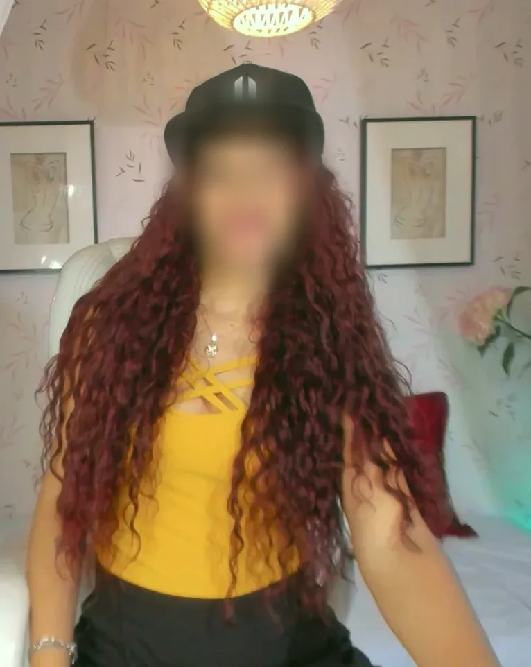 Megan, 20