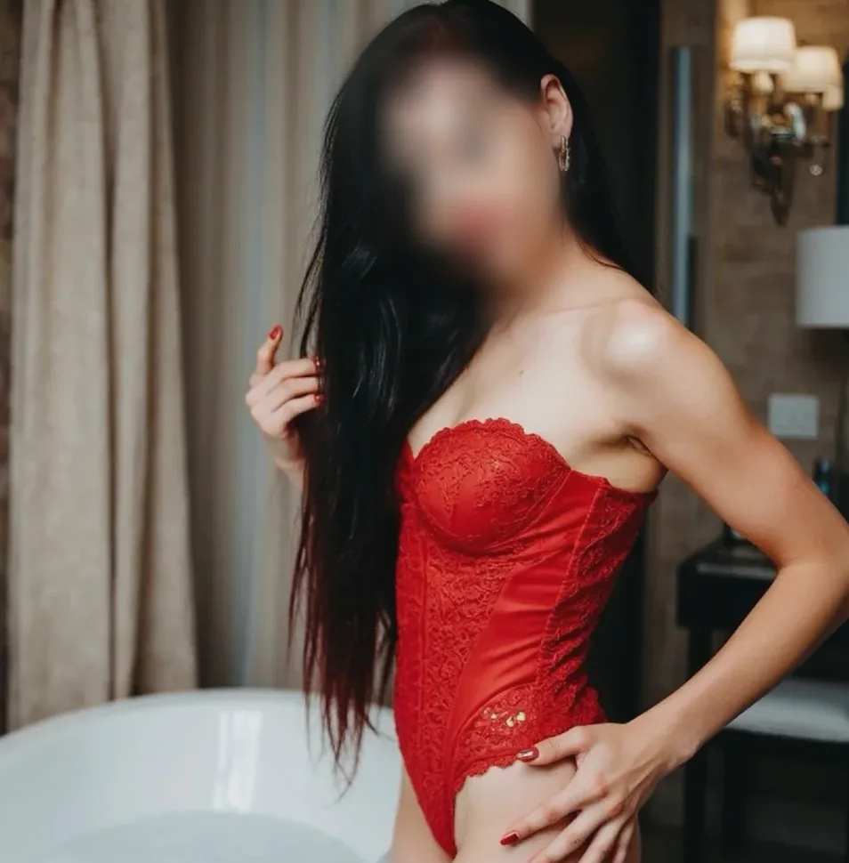 Olivia, 35