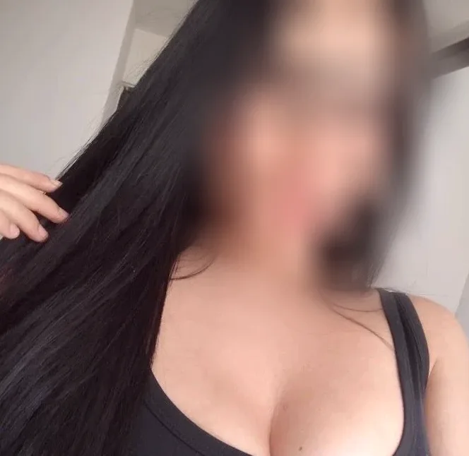 Rachel, 28